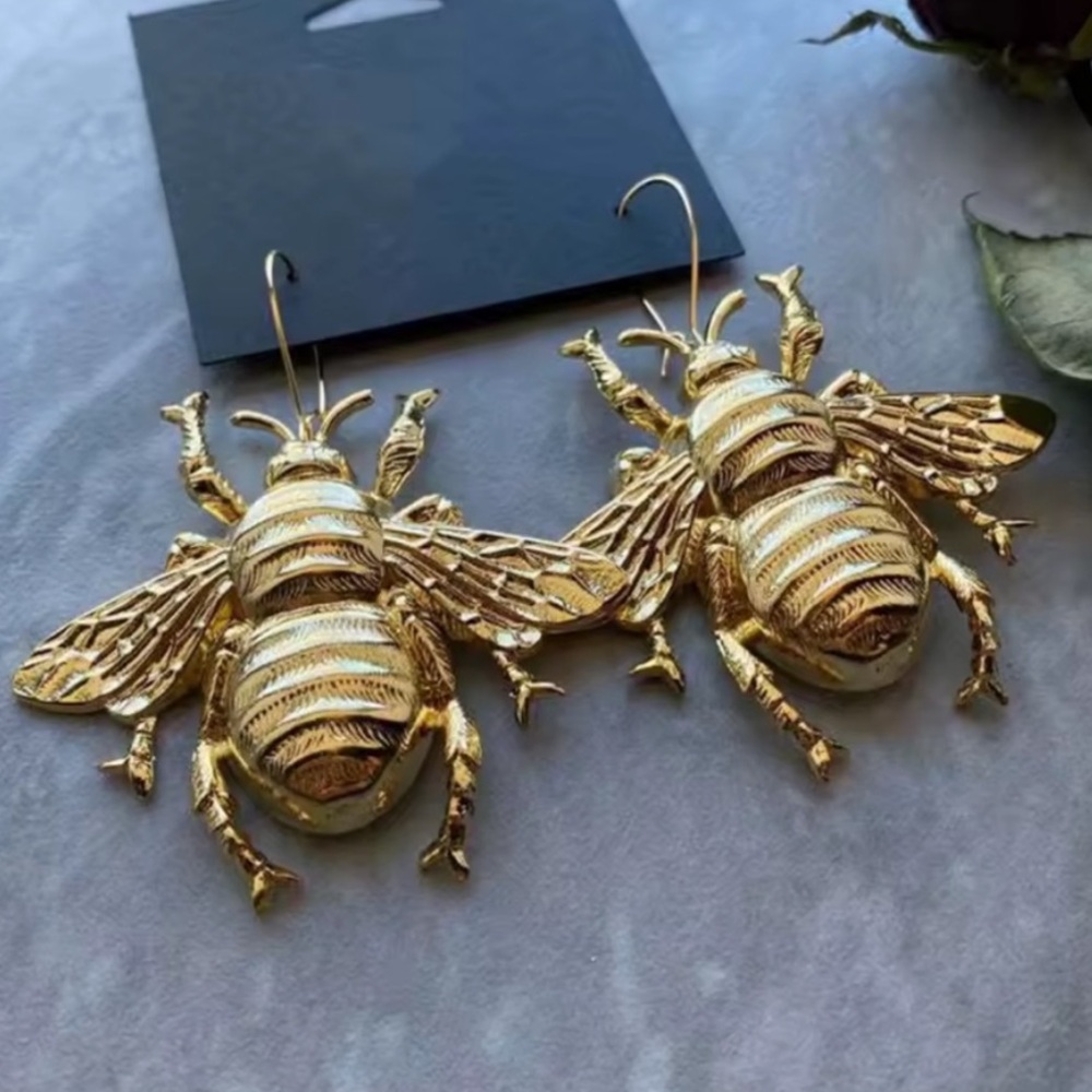 Gold Bee Dangle Earrings Unique Jewelry - Picture 9 of 11